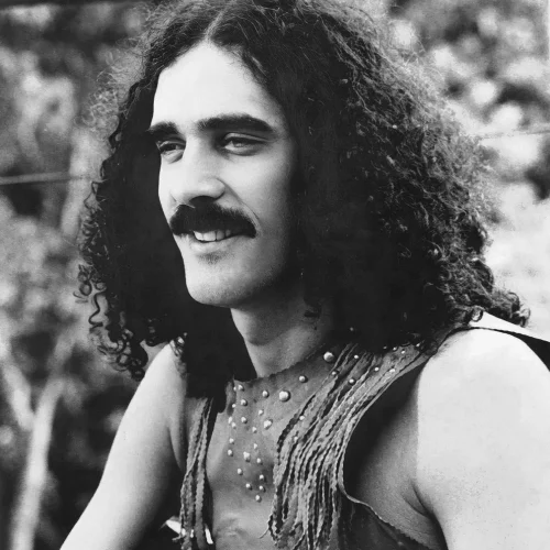 Sesc Pompeia celebra a obra de Moraes Moreira com shows e audição comentada de álbum histórico